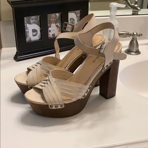 Super cute 70’s style heels